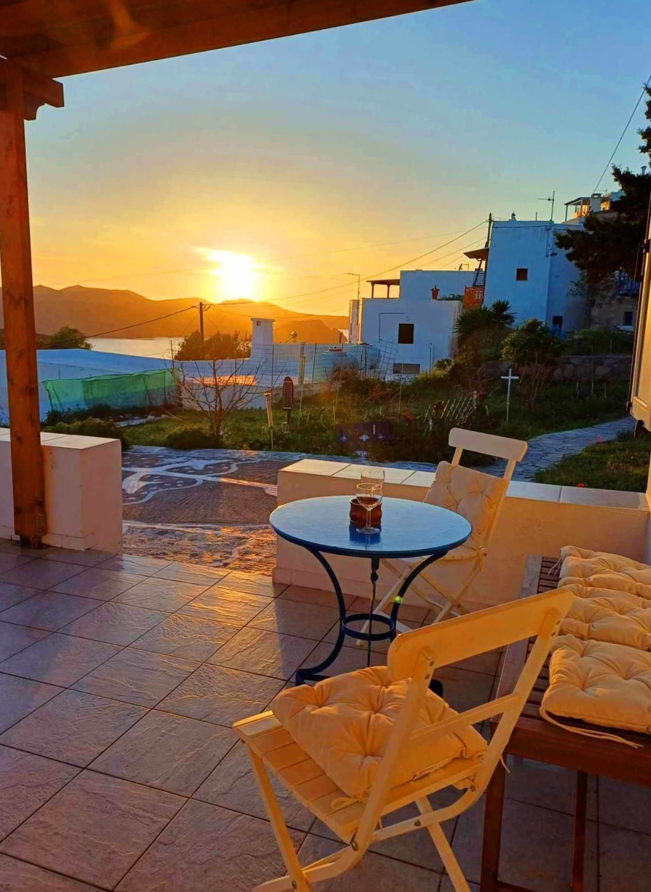 Georgia Rooms Milos Plaka  Exteriör bild