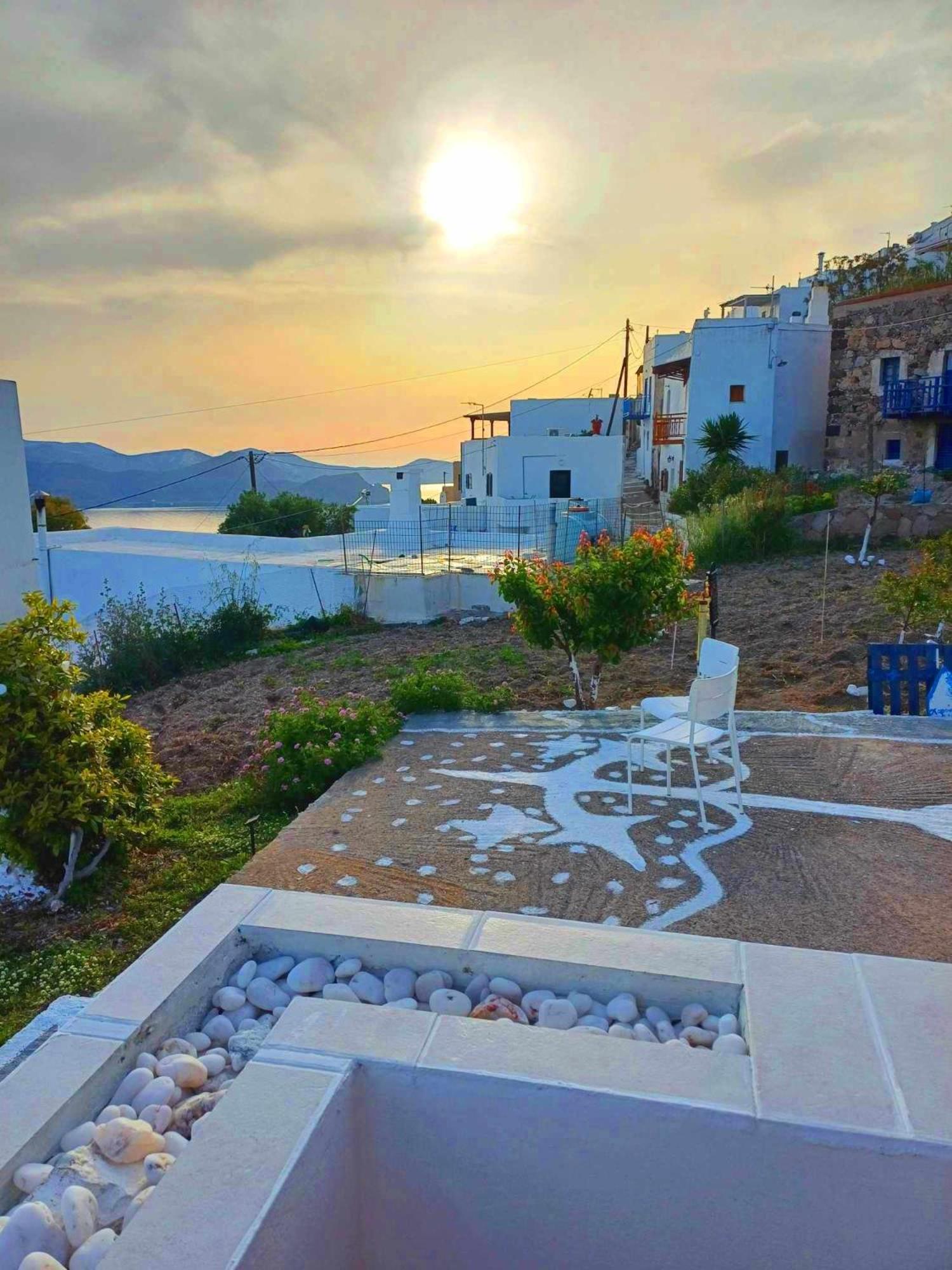 Georgia Rooms Milos Plaka  Exteriör bild